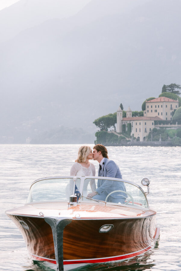 boat photo shoot lake como